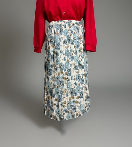 Floral pleated skirt line - floral,