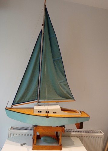 Large vintage pond yacht hand - vintage,