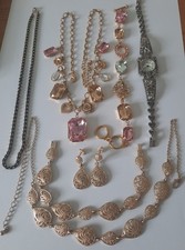 Vintage Avon Jewellery incl. 2