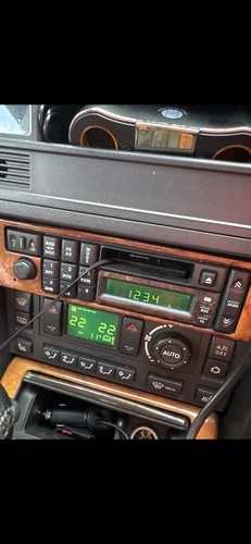 Original land rover - rover, radio