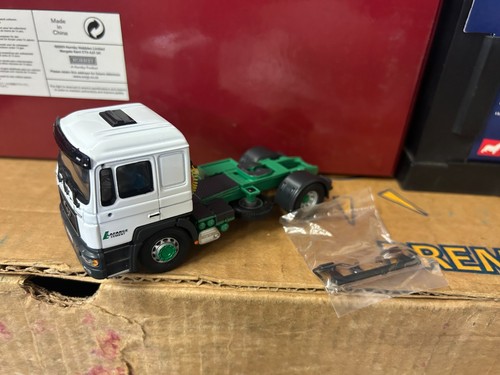 Corgi man f2000 - corgi, tractor