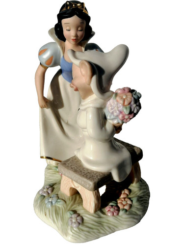Lenox disney showcase - lenox,