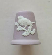 Wedgwood Lilac Jasperware 1982 Christmas Robin Holly Thimble Made In England