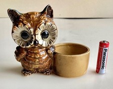 Vintage Retro Pottery Owl