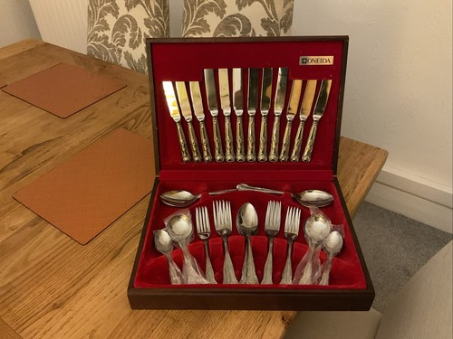 Oneida kings piece cutlery - kings, 44