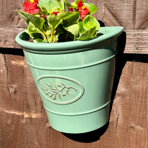 Glossy green wall planter - glossy,