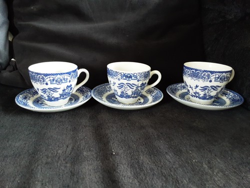 Vintage old willow tea cups - old, &