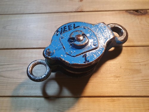 Vintage metal block royal - vintage,