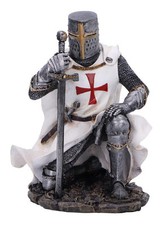 Crusader Knight Kneeling Figurine