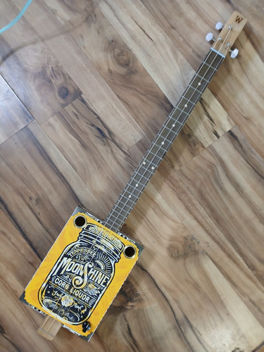 Weeklyhouse cigar box guitar - cigar,