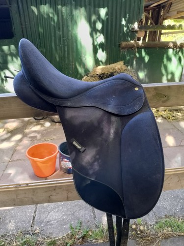 Black wintec dressage - black,
