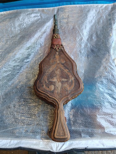 Antique large 5hand carved - 16.5hand,