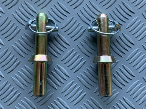 Tractor lower link mounting - lower,