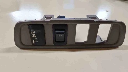 Nissan almera tino - tino, v10