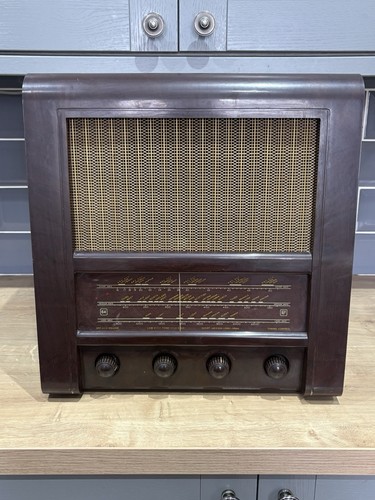 Vintage 1956 radio - rentals, 56