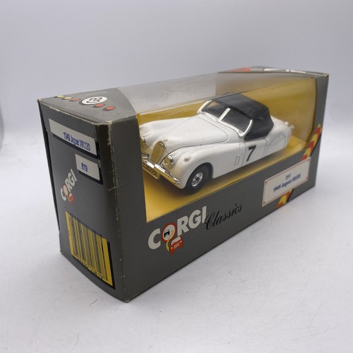Corgi 819 1949 jaguar xk120 - 819,
