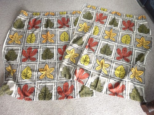 Pair vintage leaf pattern - pair,