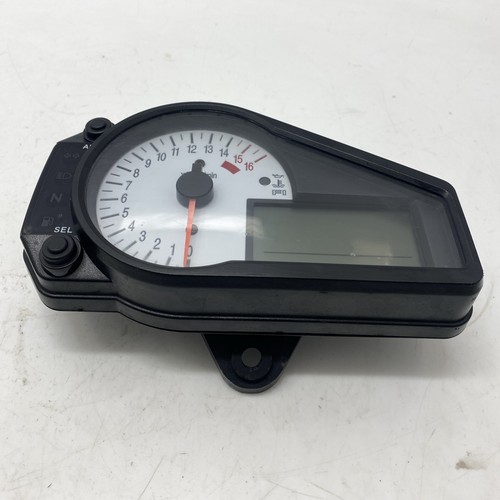 Suzuki gsxr600 2001 - ♻️,