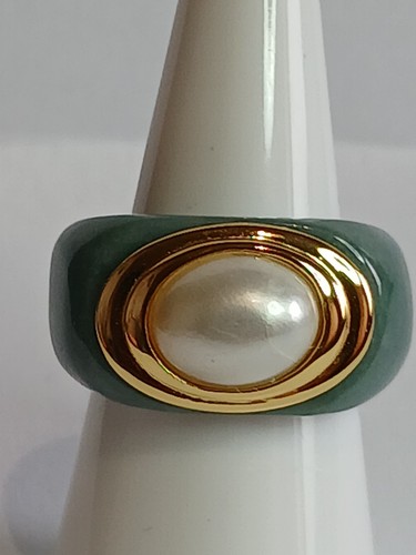 Green jade and mabe - jade,