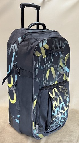 Oakley large wheeled - oakley, 32”