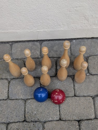 Vintage wooden skittles table - vintage,