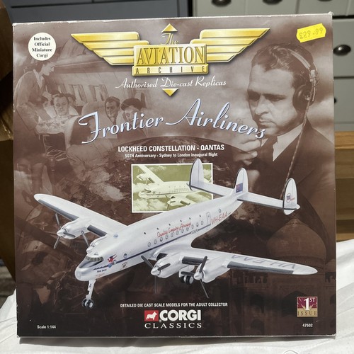 Corgi aviation 144 - corgi, scale