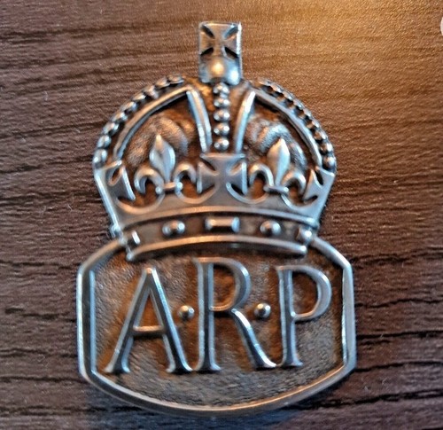 Vintage ww2 arp badge - arp,
