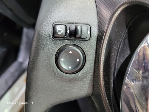 Nissan qashqai j11 - qashqai,