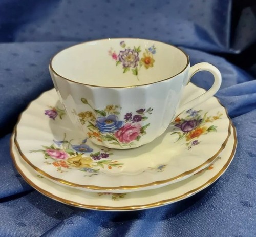 Royal worcester roanoke - worcester,