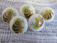 Baby Buttons 15mm Round Bumble