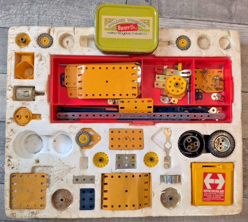 Vintage meccano motorised set - meccano,