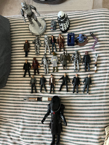 Large bundle doctor who - of,