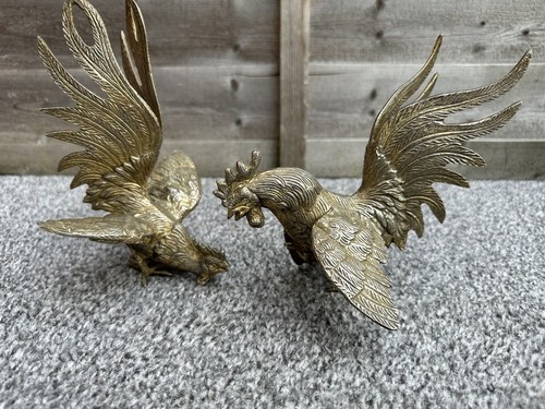 Silver metal pair cock fight - pair,