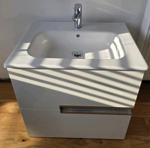 Roca 600mm wide gloss - 600mm, white
