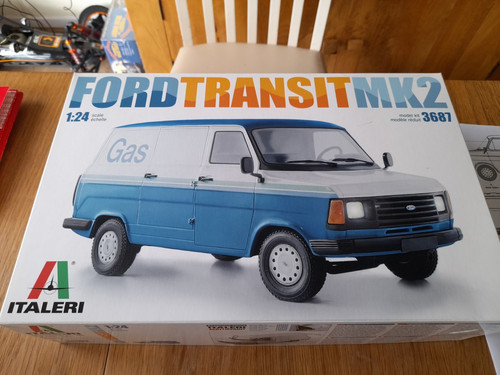 Italeri ford transit - italeri,