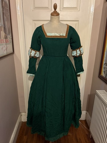 Royal opera house costume - royal,