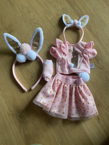 Design friend outfit - design,