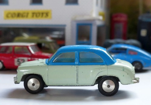 Corgi toys 202 morris - corgi,