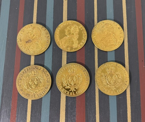 Vintage brass religious sit - 6,