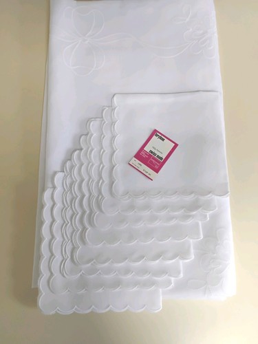 Very large vintage white - large,