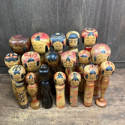 Traditional kokeshi dolls set - traditional,