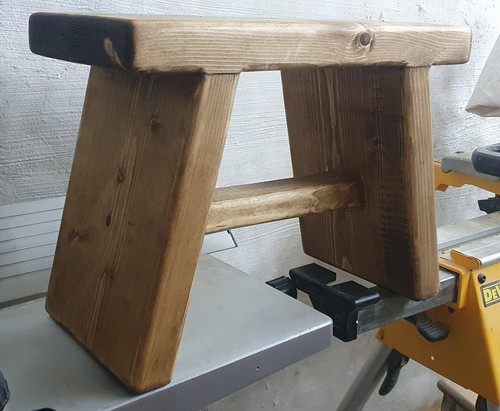Chunky rustic farmhouse - rustic,