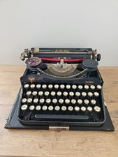 Vintage Adler Model 32