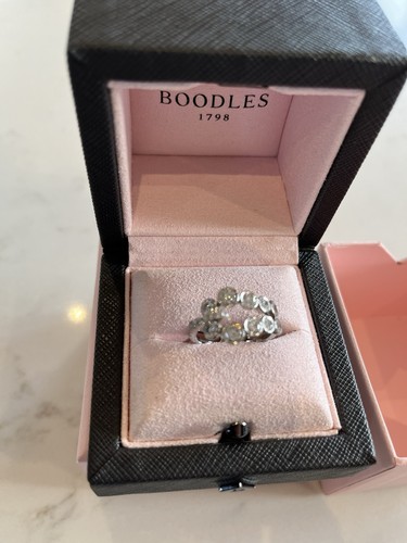 Boodles love knot platinum - boodles,