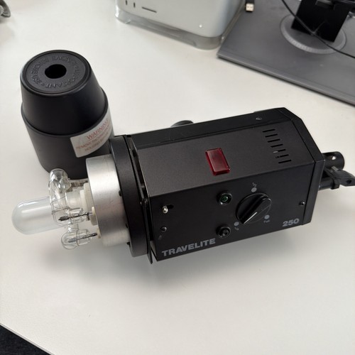 Bowens calumet travelite 250 - travelite,