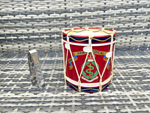 Vintage 60s royal - vintage, medical