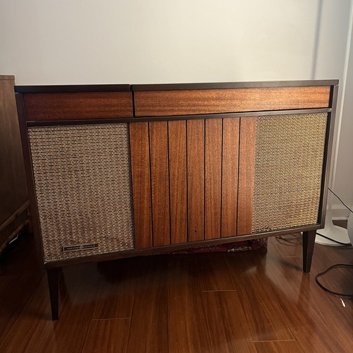 Mid century modern stereo - mid,