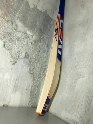 English willow cricket bat - willow,