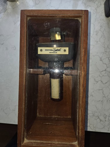 Vintage brass sestrel - brass,