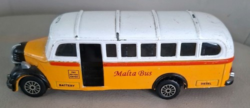 Bolero yellow model bus - yellow,